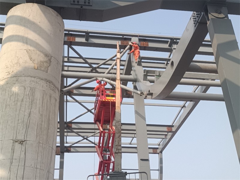 On site installation of steel structures