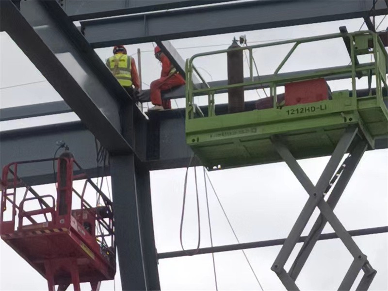 On site installation of steel structures